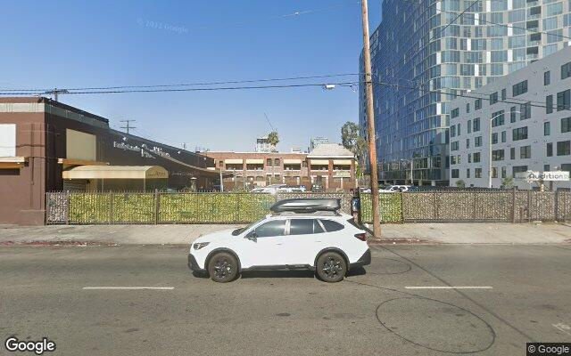  parking on Hoover Street in Los Angeles