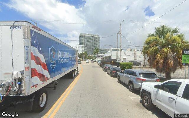  parking on Lenox Avenue in Miami Beach