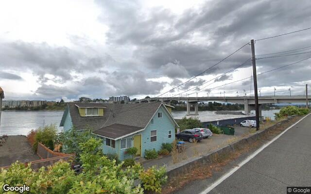  parking on Shore Drive in Bremerton