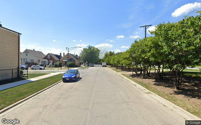  parking on South Kilpatrick Avenue in Chicago