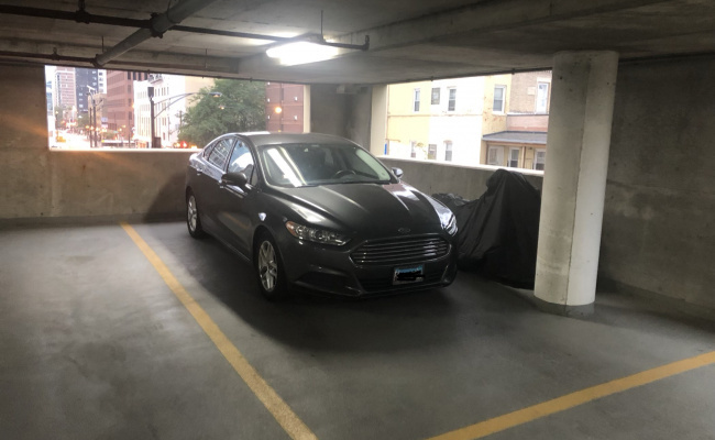 parking on N La Salle Dr in Chicago