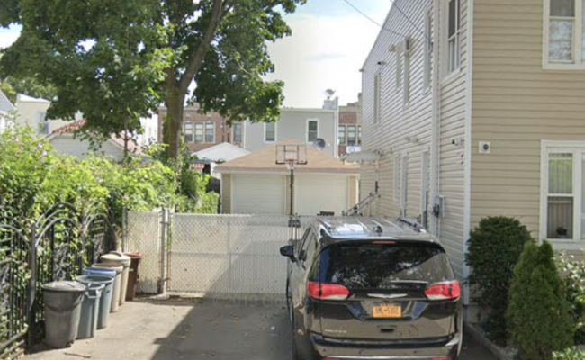  parking on 87-25 135th Street in Queens