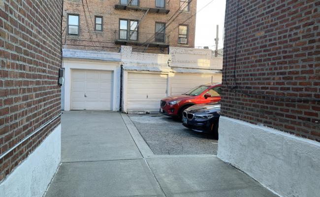  parking on 21-35 29th Street in Queens