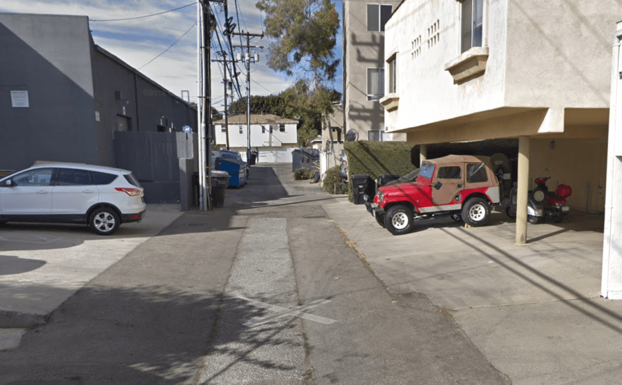  parking on Berkeley St in Santa Monica
