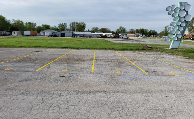  parking on Carlinville Plaza in Carlinville