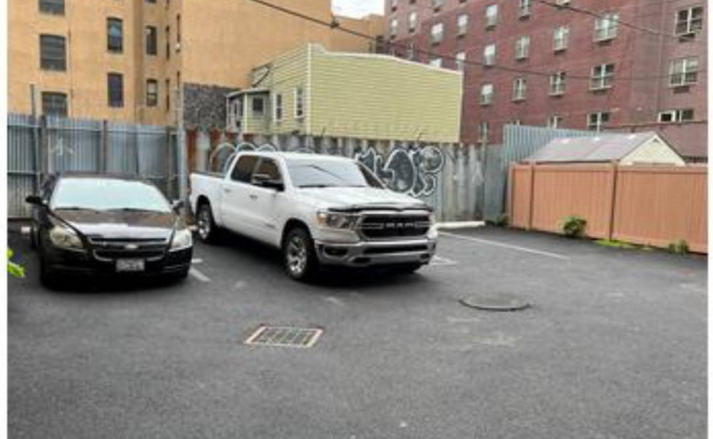  parking on East 152nd Street in Bronx