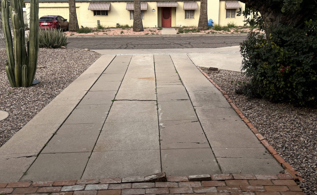  parking on East Edgemont Avenue in Phoenix
