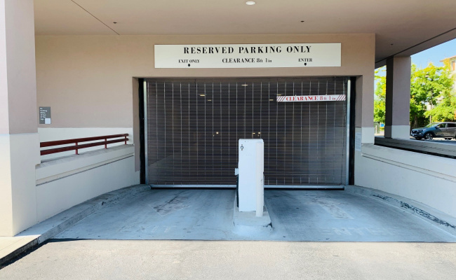  parking on El Camino Real in Santa Clara