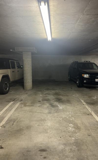  parking on Franklin Avenue in Los Angeles