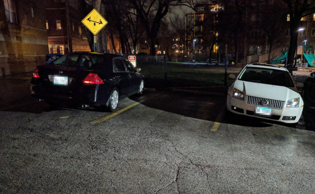  parking on Hinman Avenue in Evanston
