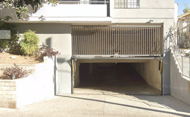  parking on North Fuller Avenue in Los Angeles