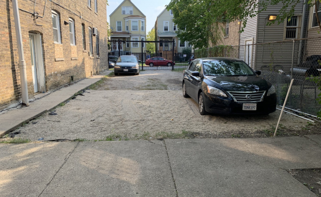  parking on North Springfield Avenue in Chicago
