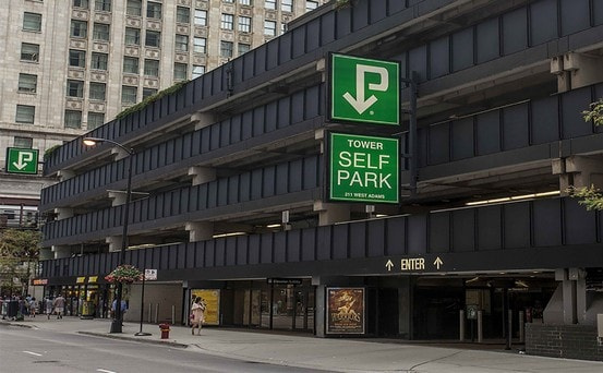  parking on West Adams Street in Chicago