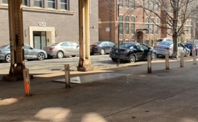  parking on West Dakin Street in Chicago