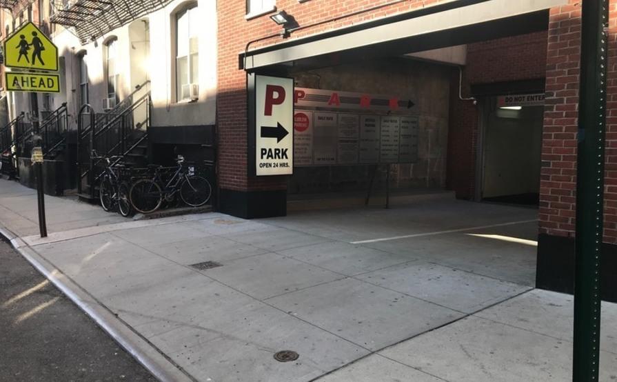  parking on Ludlow St in New York