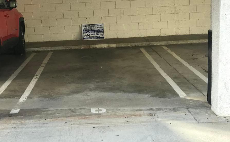  parking on 6th St in Santa Monica