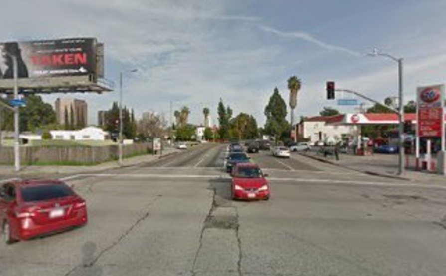  parking on S La Cienega Blvd & W Olympic Blvd in Los Angeles