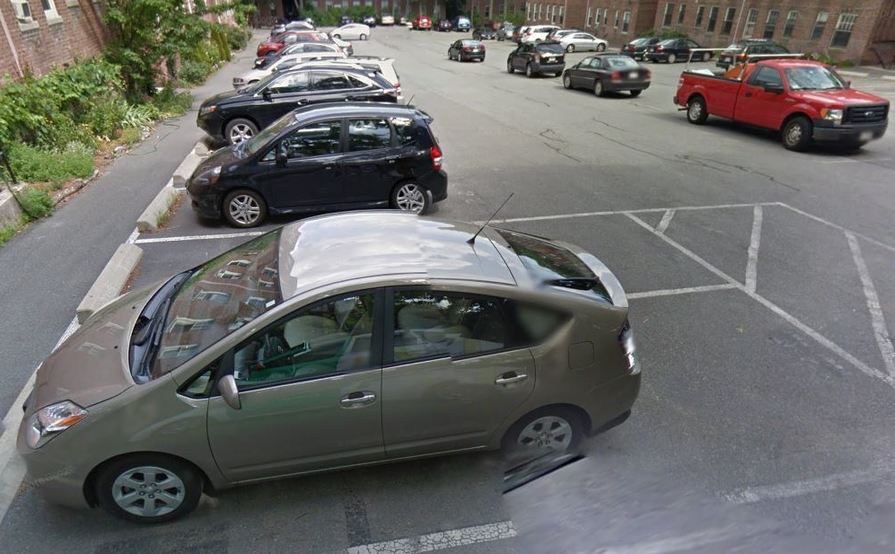  parking on Thatcher St in Brookline