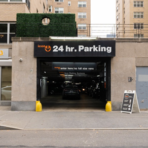  parking on 5th Avenue in New York