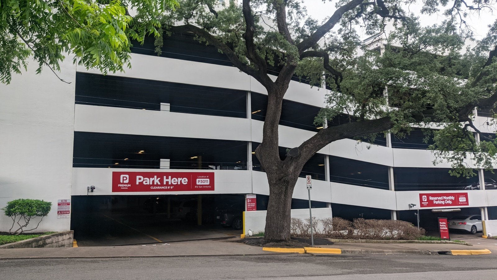 parking on San Antonio St in Austin