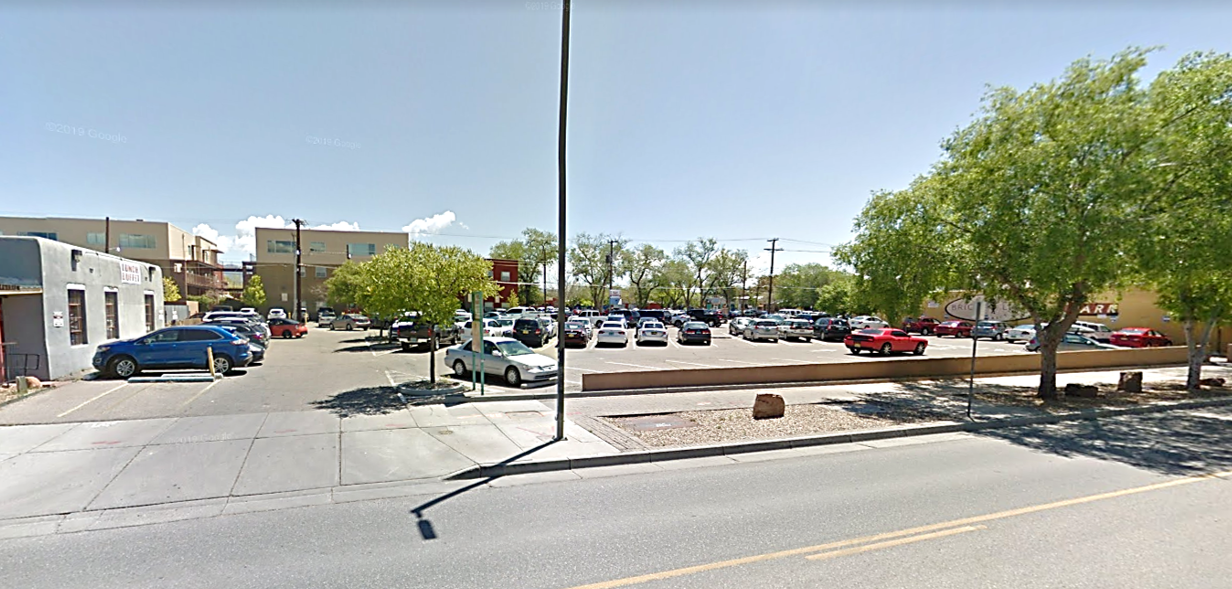  parking on Yale Blvd SE in Albuquerque