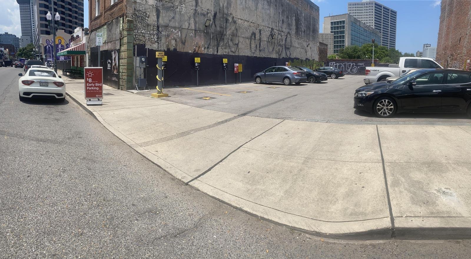  parking on S Rampart in New Orleans