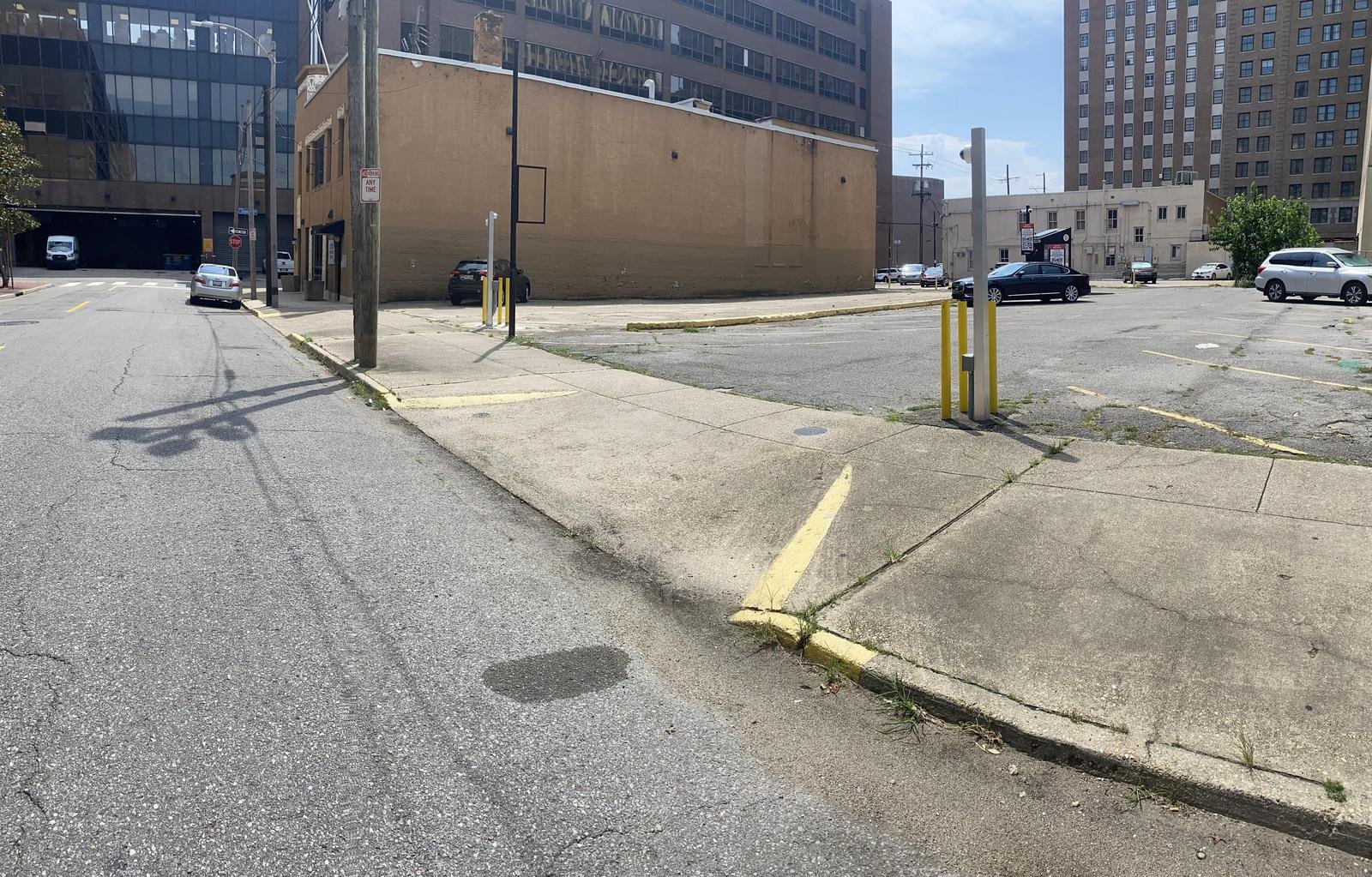  parking on Cleveland Ave in New Orleans