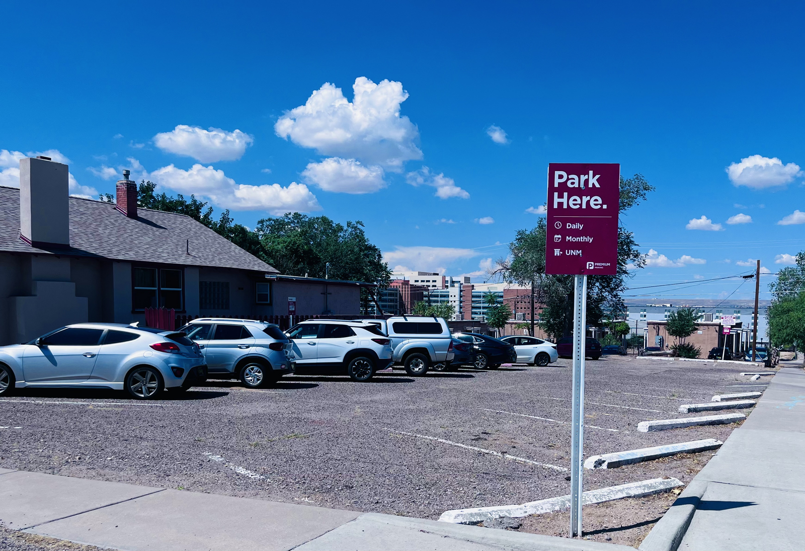  parking on Maple St NE in Albuquerque
