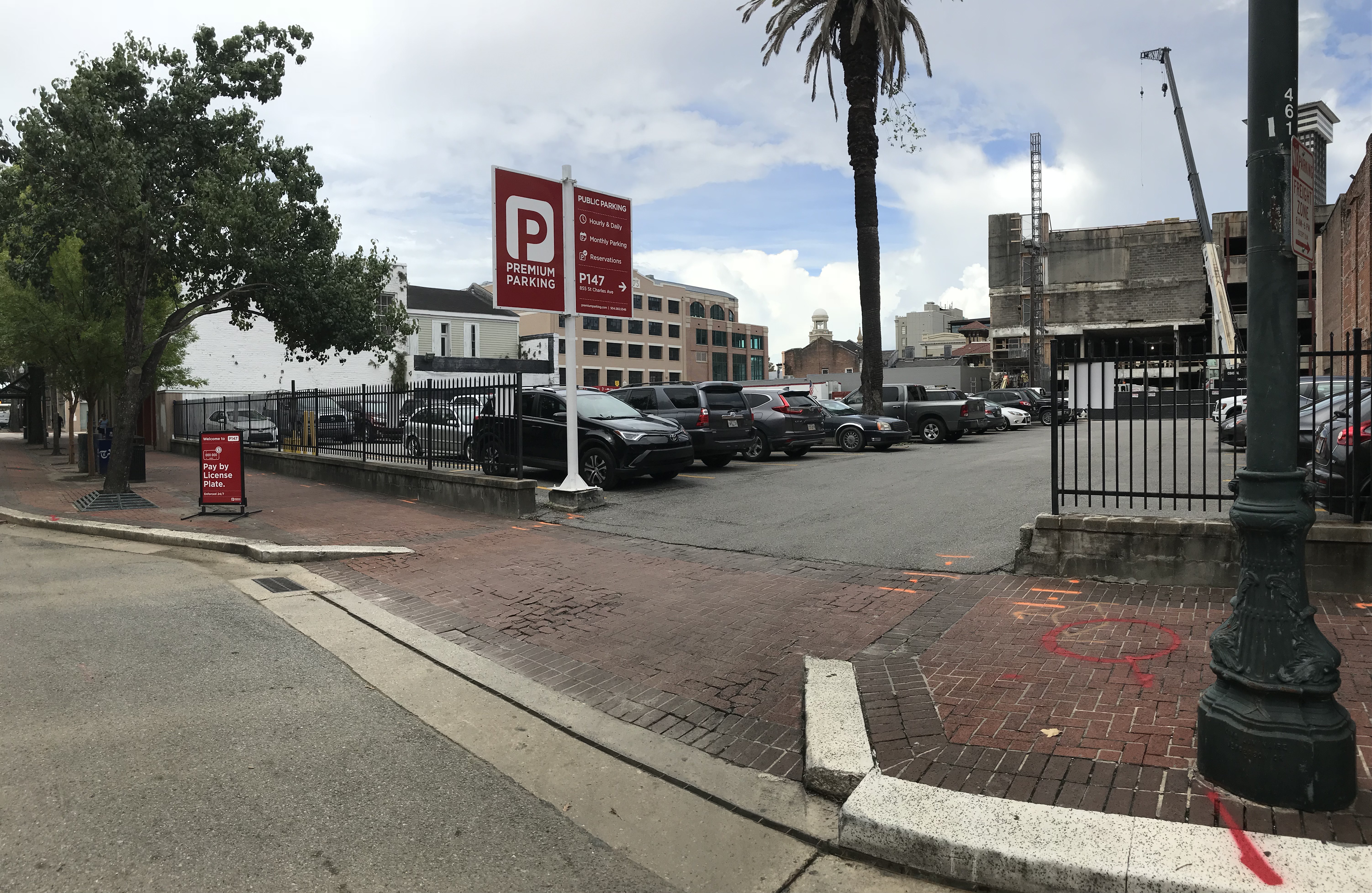  parking on St Charles Ave in New Orleans