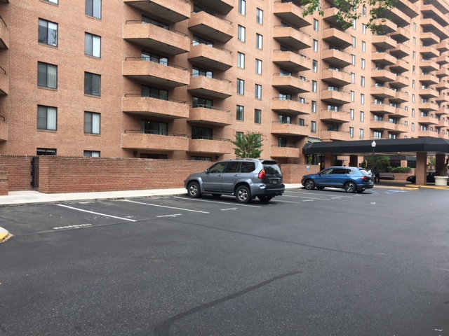  parking on Massachusetts Ave. NW in Washington