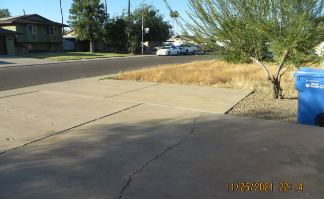 Driveway parking on West Gelding Drive in Phoenix