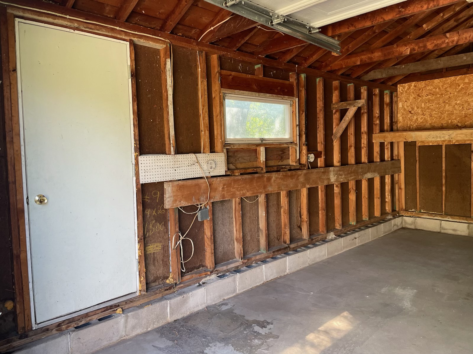 Up to 20' - Indoor Garage Storage Lino Lakes, MN - $200.00 - | Spacer