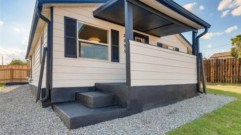 Photo of the Listing